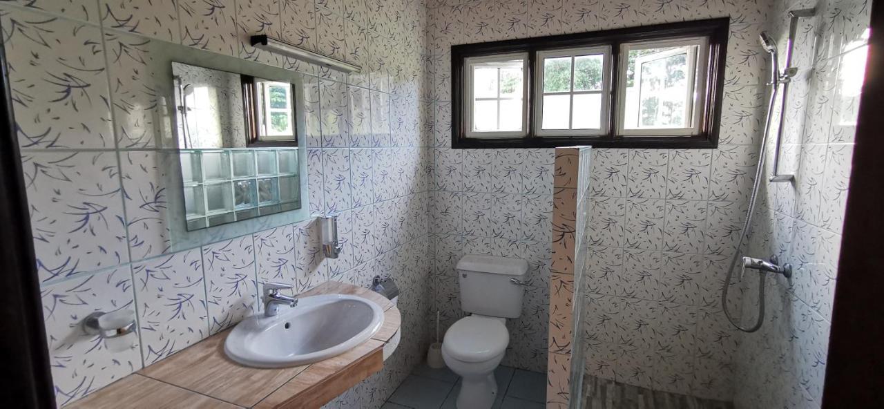Chez Marva Grande Villa Corossol 3 A 12 Personnes 拉迪格岛 外观 照片