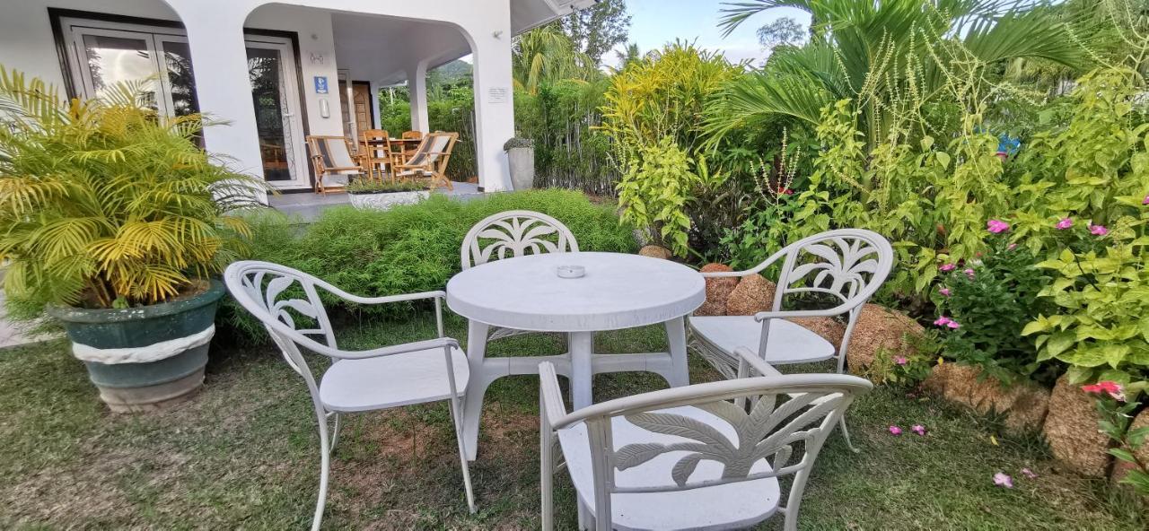 Chez Marva Grande Villa Corossol 3 A 12 Personnes 拉迪格岛 外观 照片
