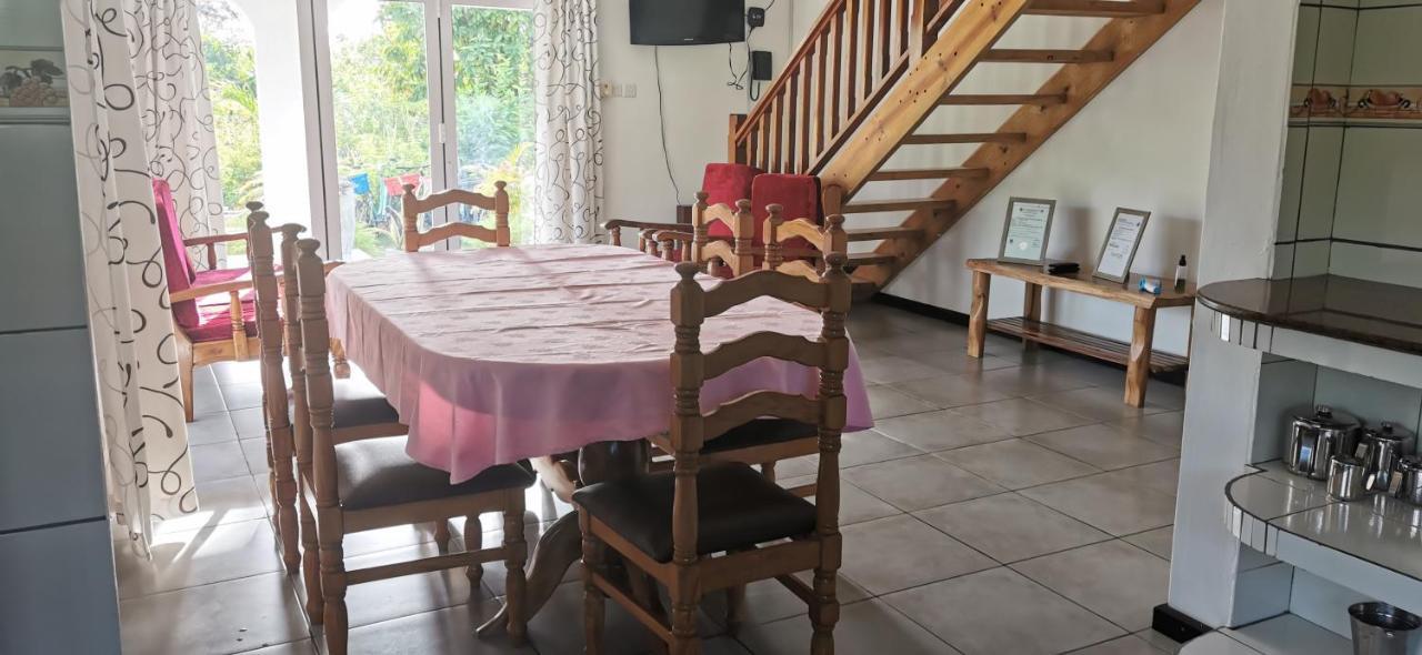 Chez Marva Grande Villa Corossol 3 A 12 Personnes 拉迪格岛 外观 照片